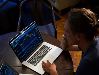 épaule tête épaule